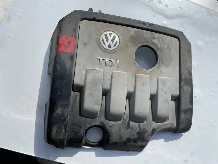 Volkswagen PASSAT B6 (2005 - 2010) 03G103145BP Крышка двигателя декоративная — фото 1