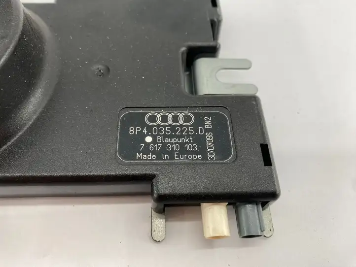 Audi A3/S3 8P (2004 - 2008) 8P4035225D Усилитель антенны — фото 2