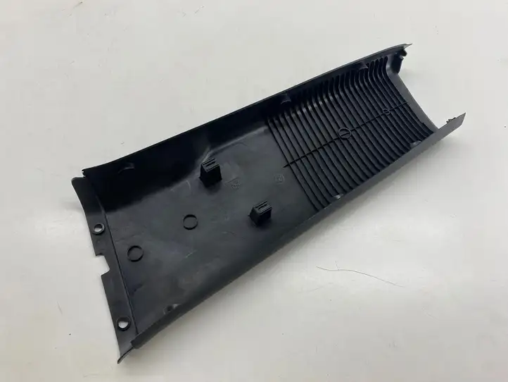 Audi A3/S3 8P (2004 - 2008) 8P4867240 Нижняя обшивка стойки B — фото 6