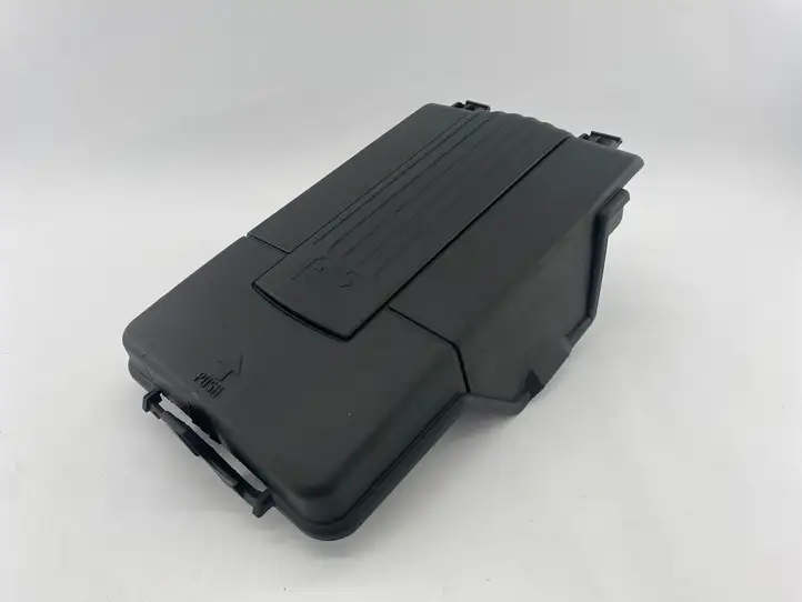 Audi A3/S3 8P (2004 - 2008) 1K0915443C Крышка ящика аккумулятора — фото 1