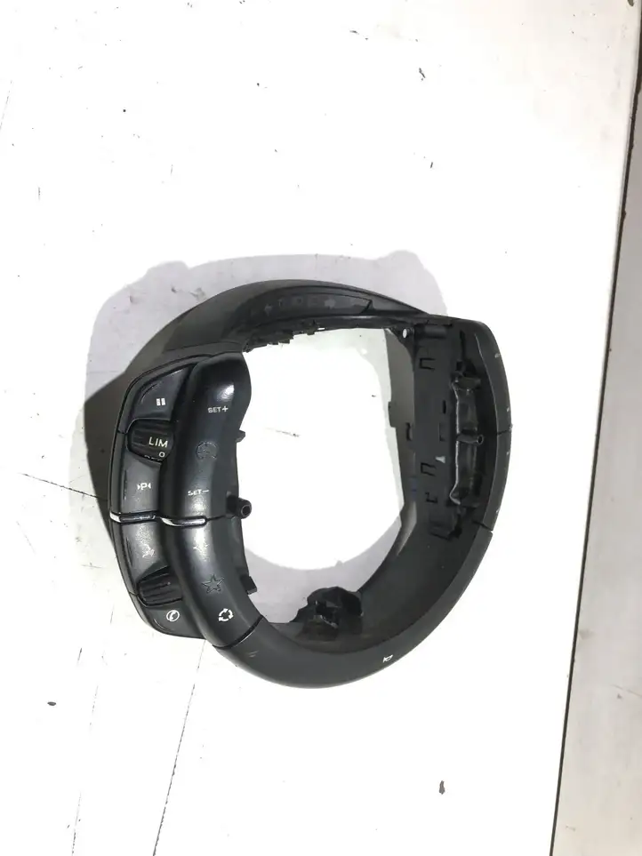 Citroen C4 I Picasso (2006 - 2013) 96624941ZD Кнопки на рулевом колесе — фото 4