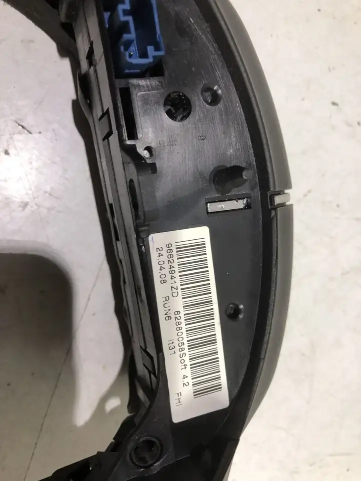 Citroen C4 I Picasso (2006 - 2013) 96624941ZD Кнопки на рулевом колесе — фото 5