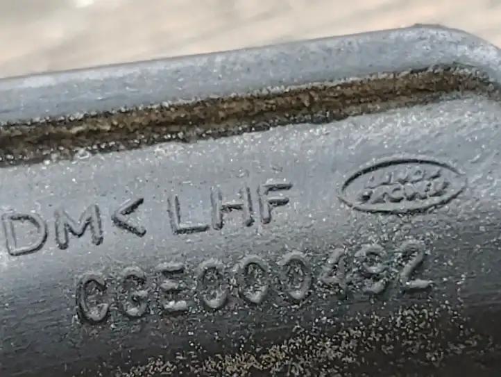 Land Rover Discovery 4 - LR4 (2009 - 2013) S299B Накладка стекла передней двери — фото 4