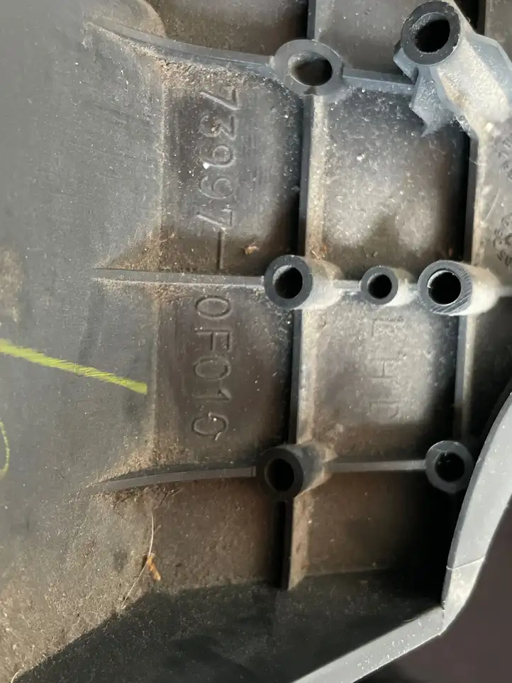Toyota Corolla Verso AR10 (2004 - 2009) 739970F010 Коленная подушка безопасности — фото 3