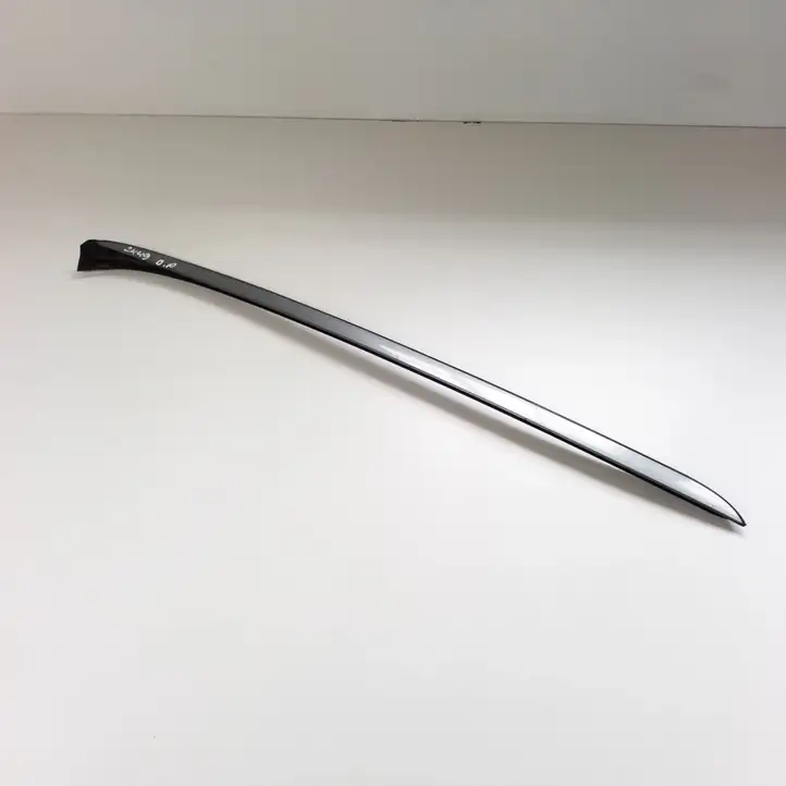 BMW 3 E90 E91 (2005 - 2012) 7184002 Накладка стоек лобового стекла — фото 1