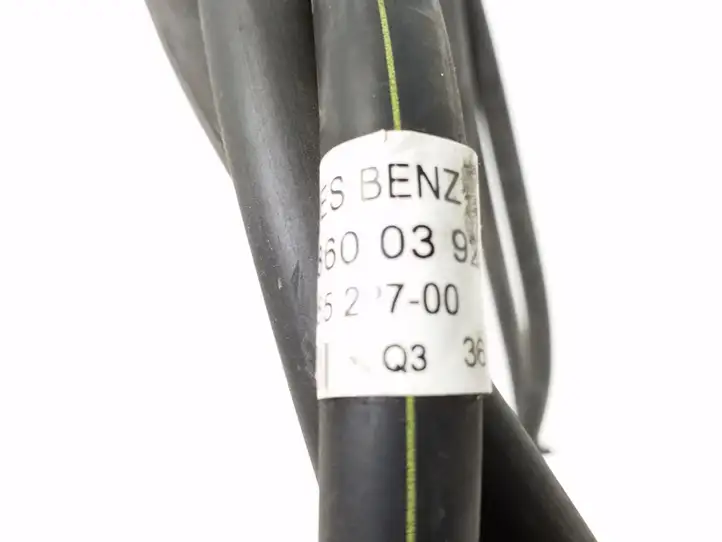 Mercedes-Benz SL R230 (2001 - 2012) A2308600392 Шланг (шланги) оконной жидкости лобового стекла — фото 4
