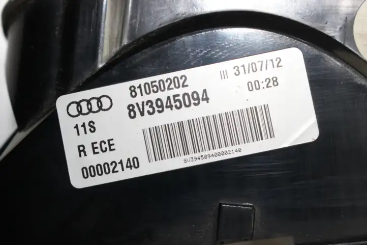 Audi A3/S3 8V (2012 - 2016) 8V3945094 Задний фонарь в крышке багажника — фото 3