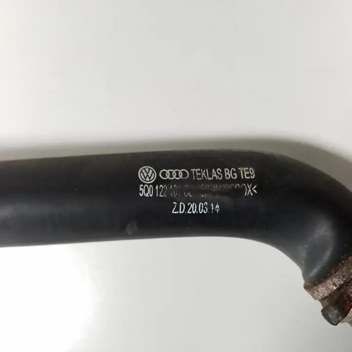 Volkswagen Golf VII (2013 - 2019) 5Q0122101BK Трубка подачи воздуха — фото 2