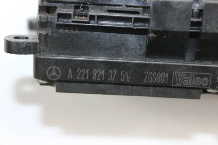 Mercedes-Benz S W221 (2005 - 2013) A2218213751 Блок кнопок стеклоподъемников — фото 2