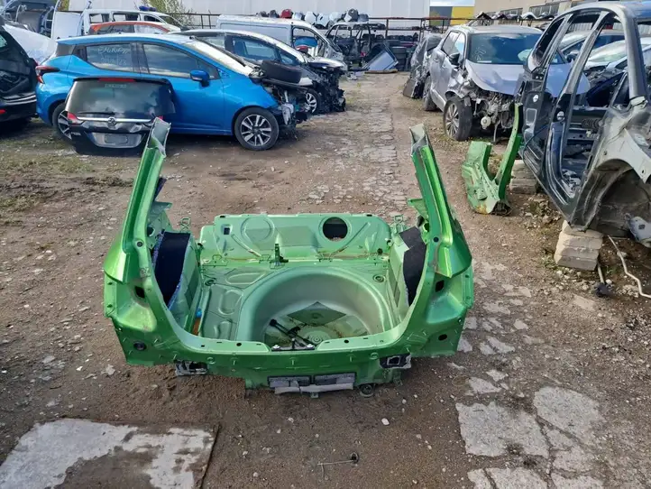 Skoda Fabia Mk3 (NJ) (2015 - 2021) Задняя часть кузова — фото 1