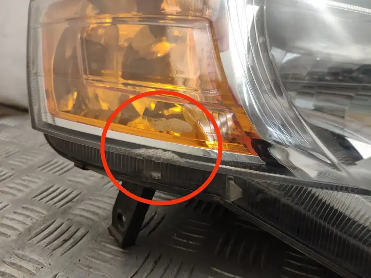 Mitsubishi Colt (2012 - 2016) 8301B180 Передняя фара — фото 4