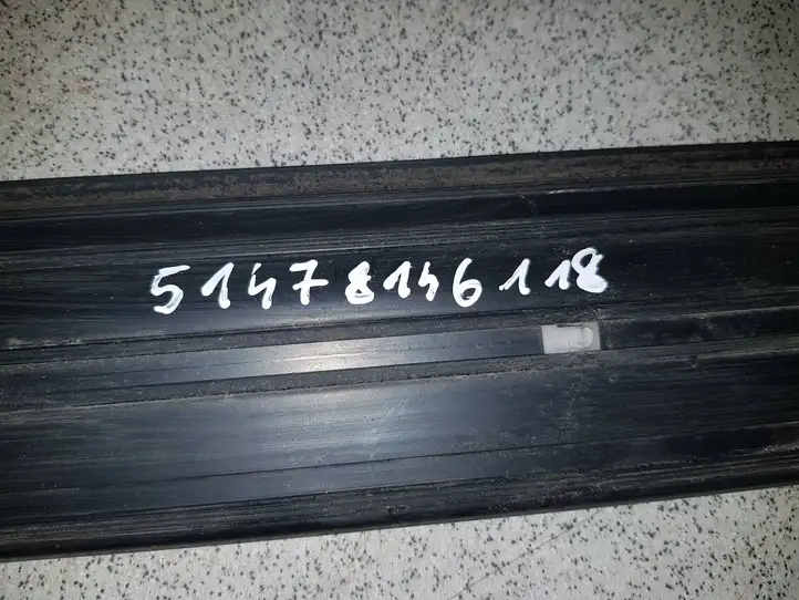BMW 3 E46 (1998 - 2005) 51478146118 Внутренняя отделка переднего порога — фото 3