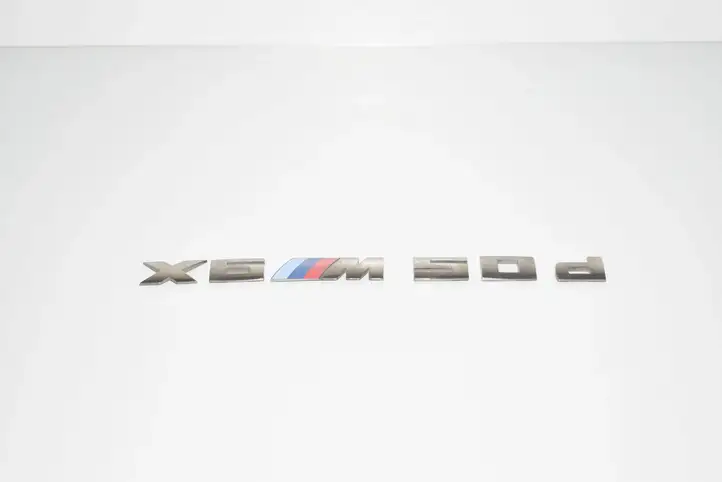 BMW X6 F16 (2014 - 2017) Эмблема производителя — фото 1