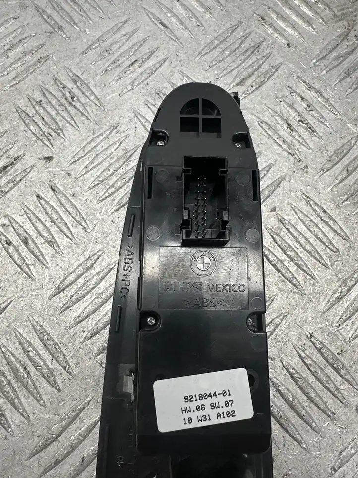 BMW X5 E70 (2006 - 2013) 9218044 Кнопка стеклоподъемников — фото 2