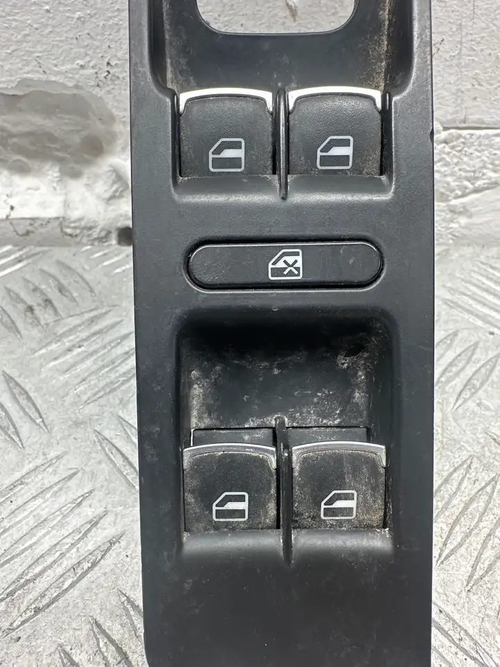 Volkswagen PASSAT B7 (2011 - 2014) 3C8959857 Блок кнопок стеклоподъемников — фото 1