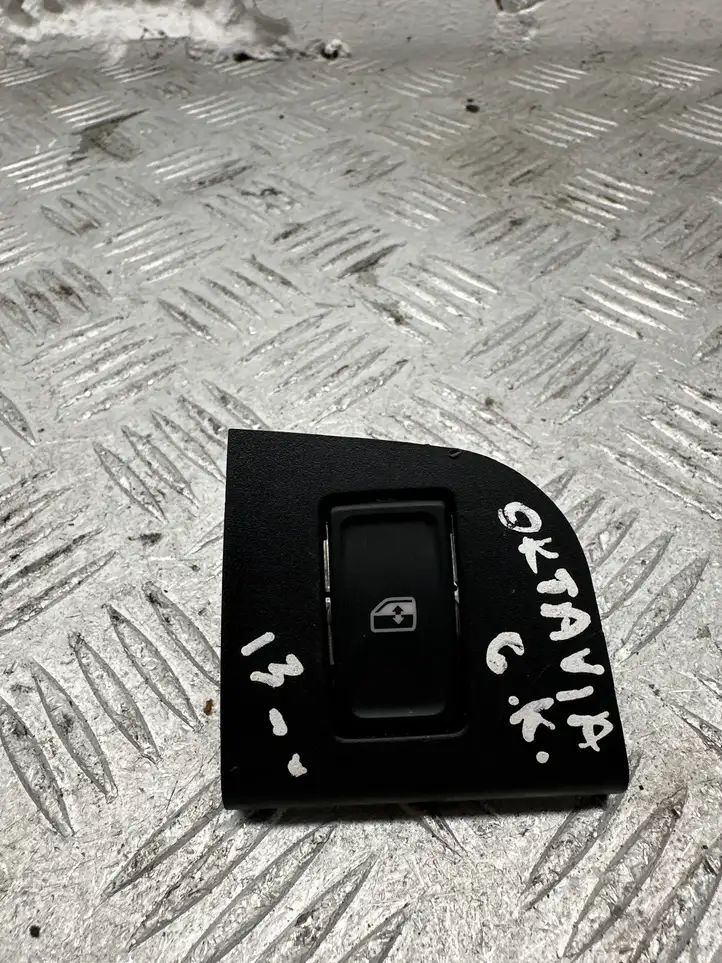 Skoda Octavia Mk3 (5E) (2013 - 2019) 5E0959855A Кнопка стеклоподъемников — фото 1