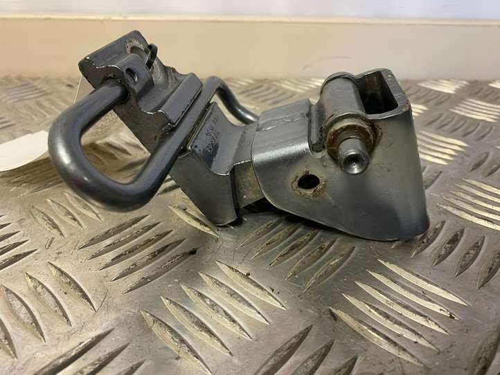 Volkswagen Touareg I (2002 - 2010)  7L0831412 Нижняя петля передней двери