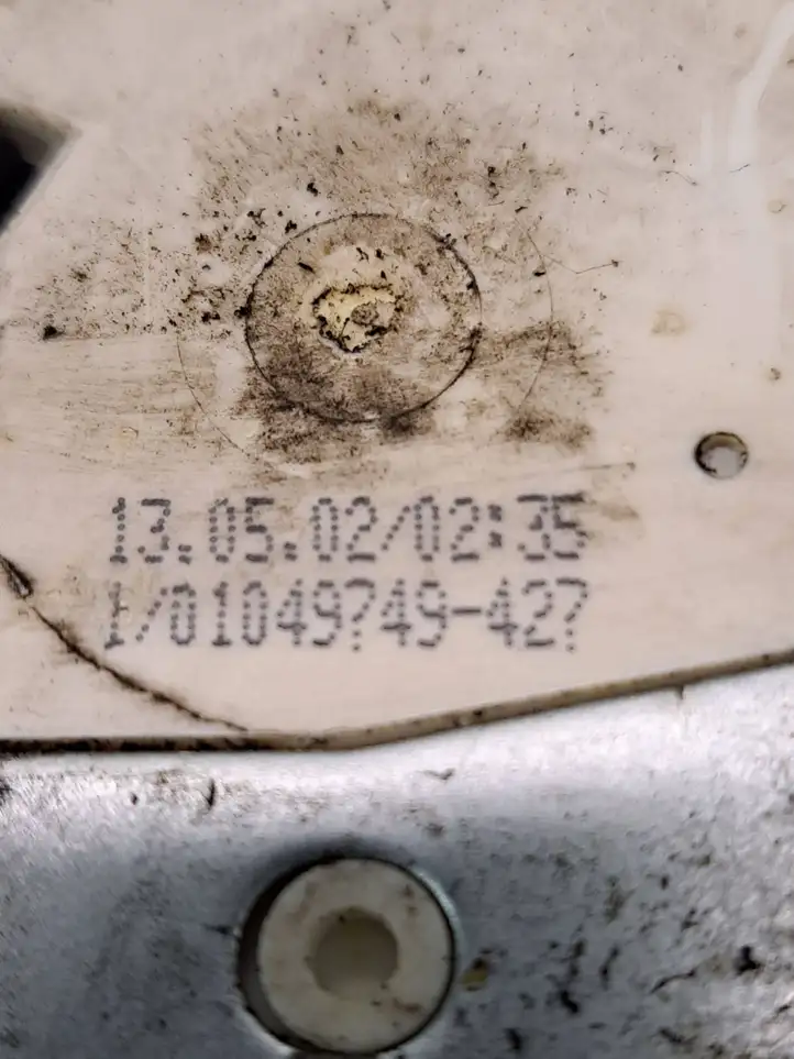 Land Rover Freelander (1997 - 2003) 101049749427 Замок задней двери — фото 4