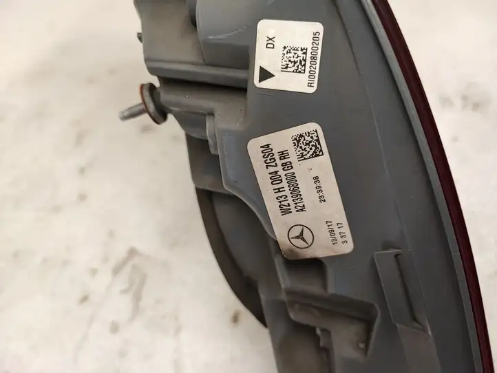 Mercedes-Benz E W213 (2016 - ) A2139068000 Задний фонарь в кузове — фото 5