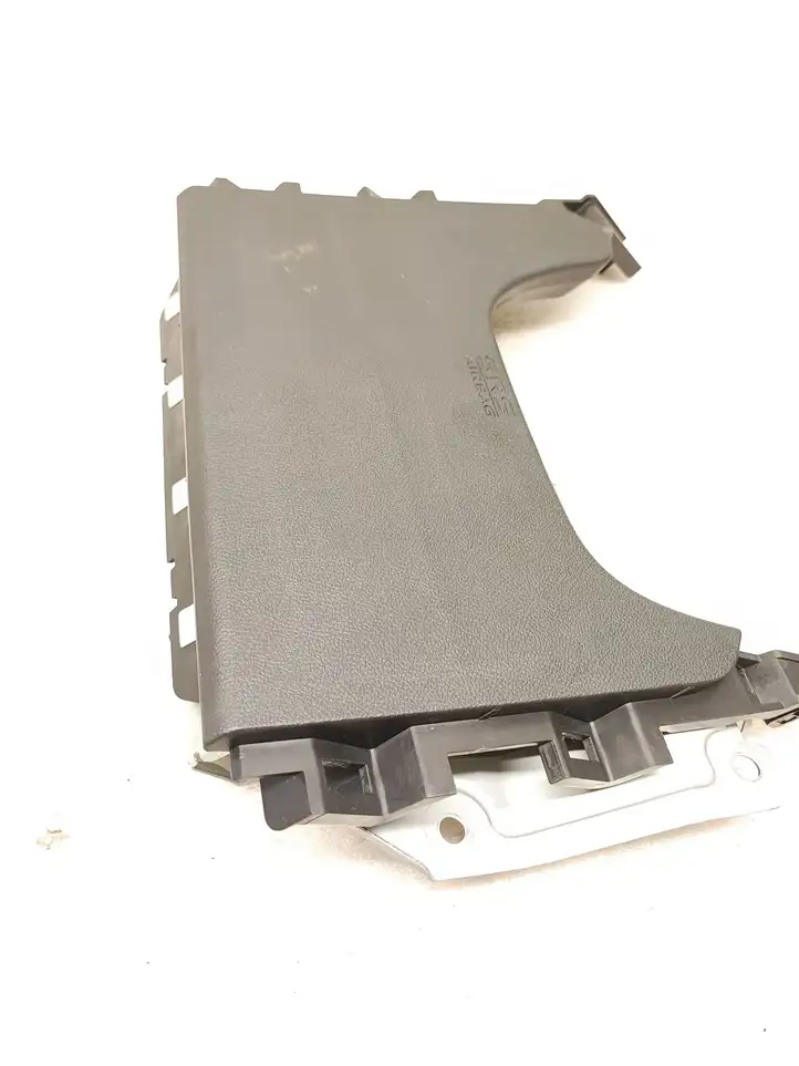 Mitsubishi ASX (2017 - 2019) 7030A242 Коленная подушка безопасности — фото 3