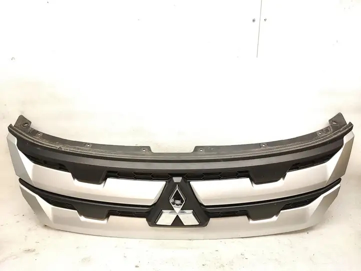 Mitsubishi ASX (2017 - 2019) 7450B399 Верхняя решетка радиатора — фото 1