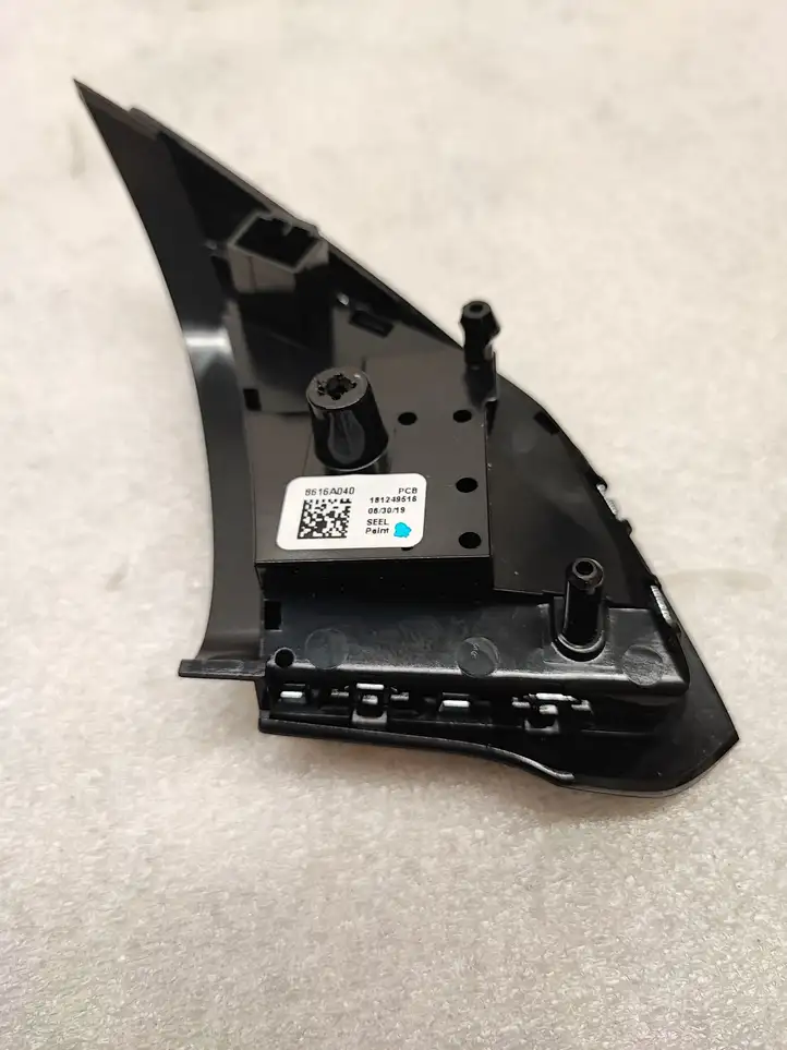Mitsubishi ASX (2017 - 2019) 8616A040 Кнопки на рулевом колесе — фото 3