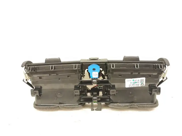 BMW 3 F30 F35 F31 (2012 - 2018) 9347436 Центральный воздушный дефлектор — фото 3