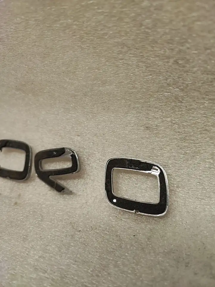 Volvo XC90 (2019 - ) Эмблема производителя — фото 5