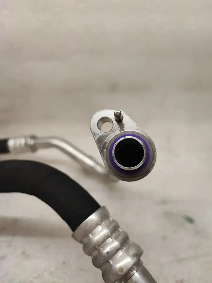BMW 4 G22 G23 G24 G26 (2020 - ) 6805027 Трубки и шланги кондиционера — фото 4