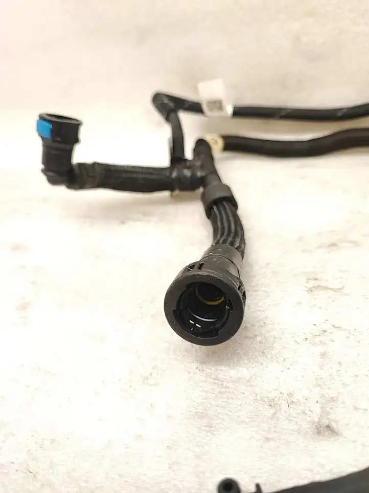 BMW 4 G22 G23 G24 G26 (2020 - ) 8595120 Трубка топливной системы — фото 4