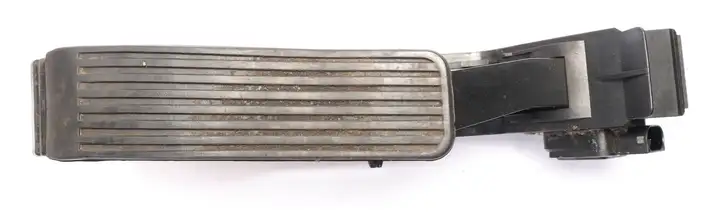 Mercedes-Benz C W203 (2000 - 2007) A2033000704 Педаль акселератора — фото 6