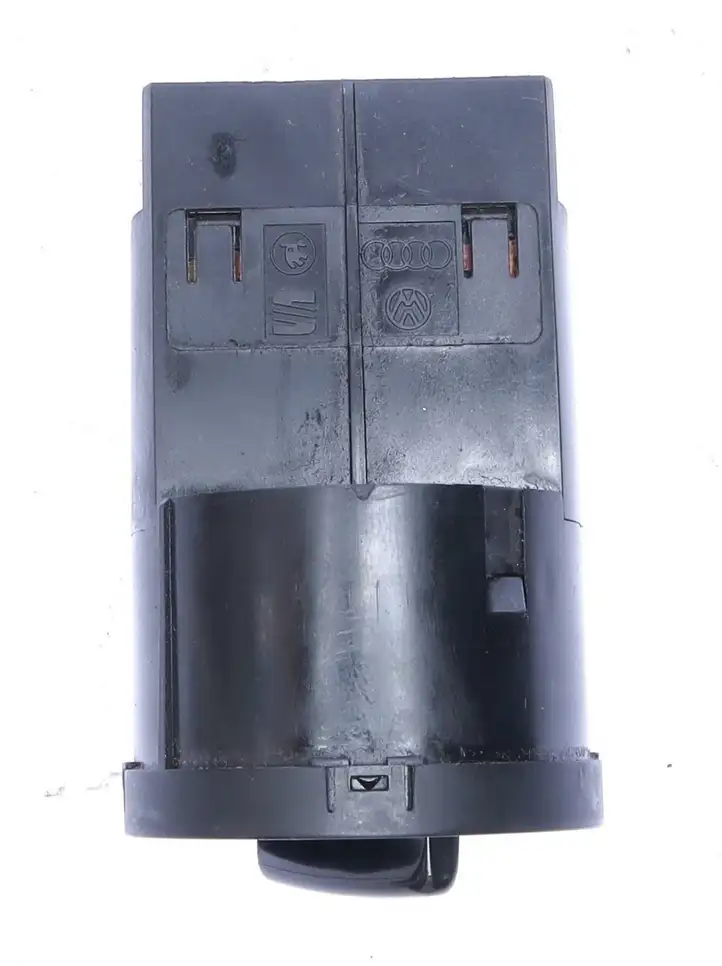 Skoda Octavia Mk1 (1U) (1996 - 2004) 3b0941531b Включатель фонарей — фото 4