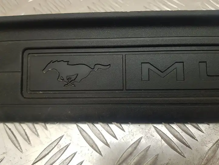 Ford Mustang VI (2015 - ) FR3B6313000AEW Внутренняя отделка переднего порога — фото 3