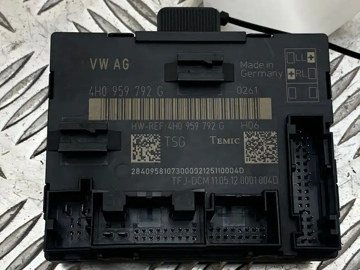 Audi A8 S8 D4 4H (2010 - 2014) 4H0959792G Модуль комфорта — фото 2