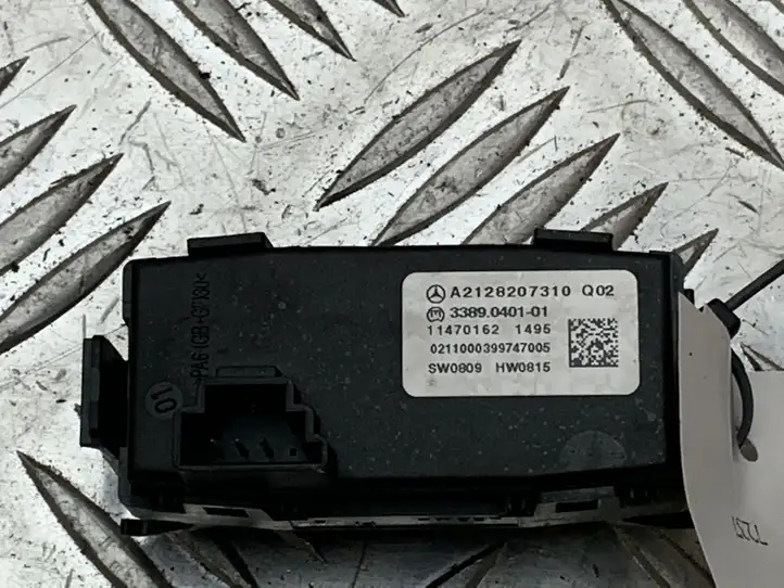 Mercedes-Benz E W212 (2009 - 2016) A2128207310 Другие включатели / ручки/ переключатели — фото 1