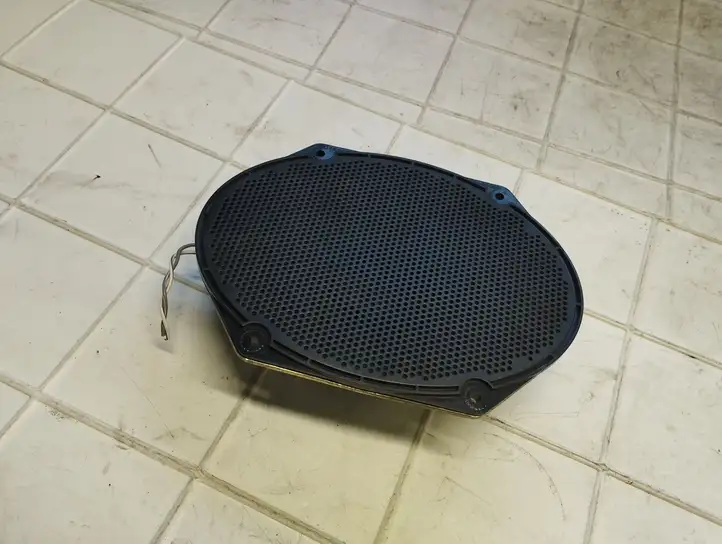 Mitsubishi Colt (2008 - 2012)  XW7F18808AB Громкоговоритель (громкоговорители) в передних дверях