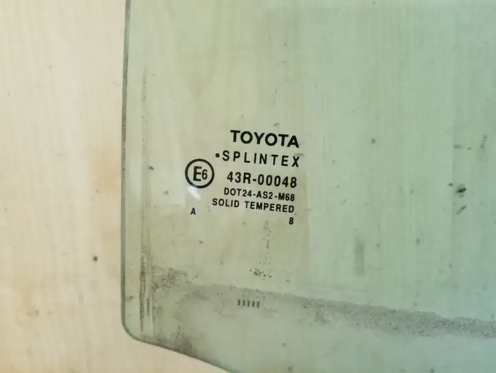 Toyota Yaris (2005 - 2009) Стекло задней двери — фото 3