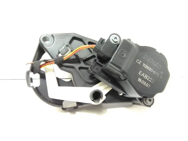 BMW 1 E81 E87 (2004 - 2011) EAB222 Двигатель задвижки потока воздуха — фото 1