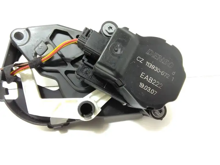 BMW 1 E81 E87 (2004 - 2011) EAB222 Двигатель задвижки потока воздуха — фото 3