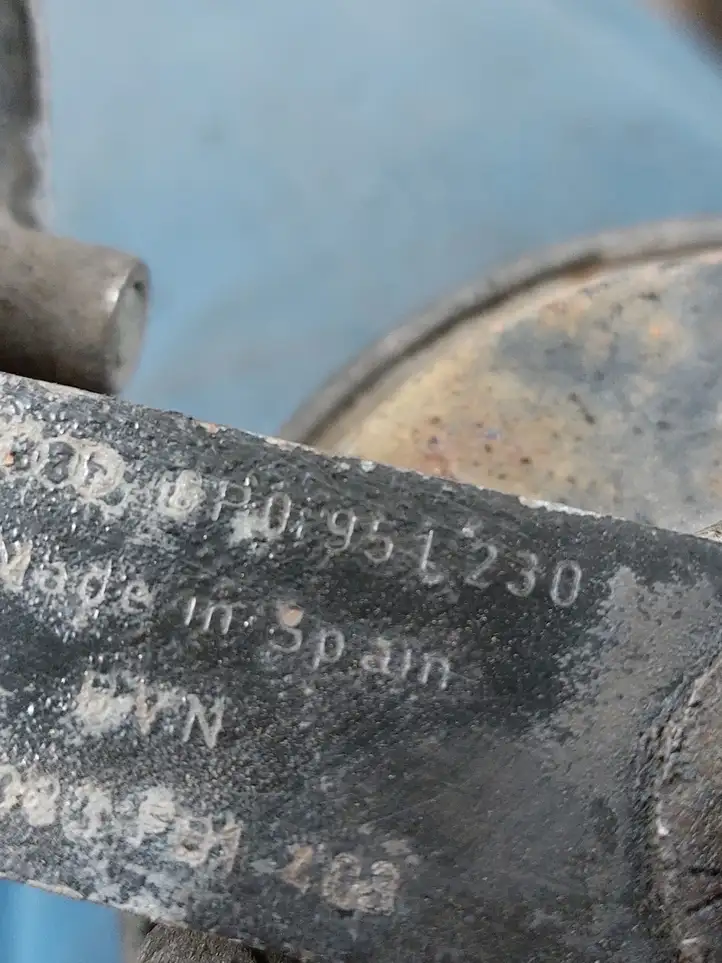 Audi A3/S3 8L (2000 - 2003)  8P0951230 Звуковой сигнал