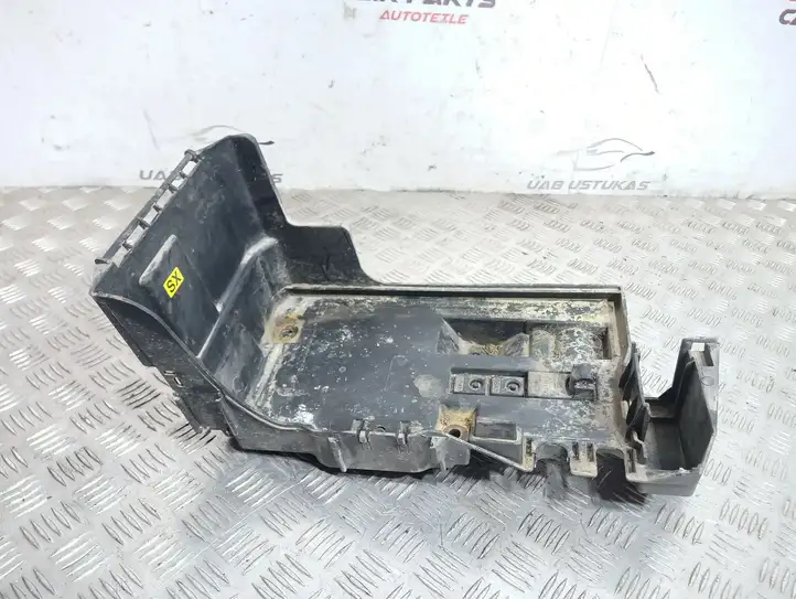 Opel Vectra C (2002 - 2005) 24413805 Площадка аккумулятора — фото 2