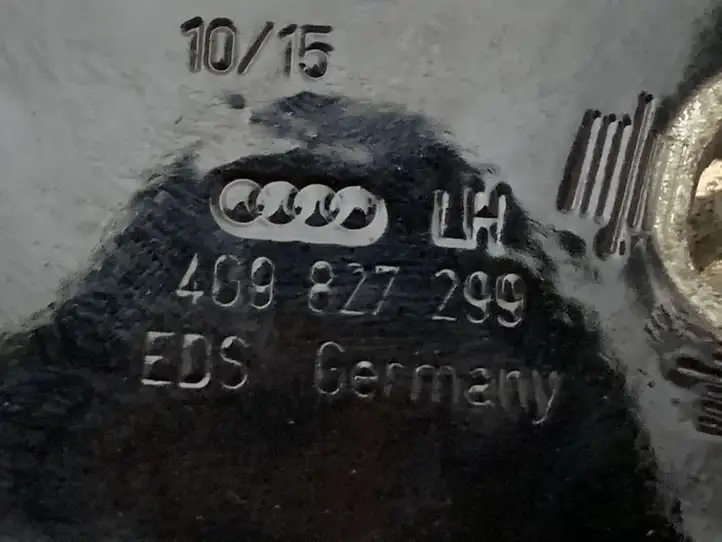 Audi A6 C7 (2014 - 2018) 4G9827299 Петли крышки багажника — фото 2