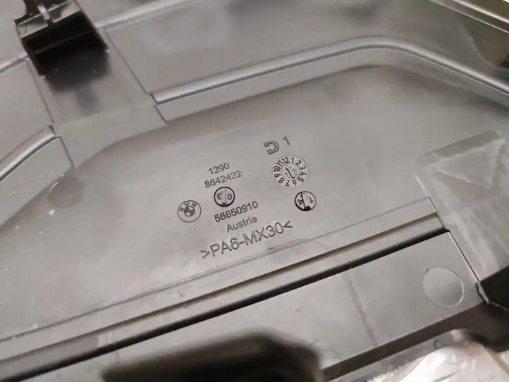 BMW 3 F30 F35 F31 (2012 - 2018) 12908642422 Крышка двигателя декоративная — фото 2