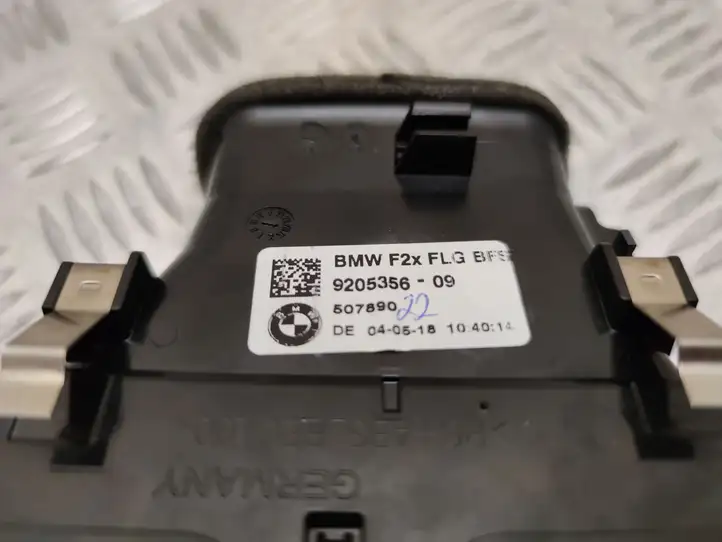 BMW 1 F20 F21 (2011 - 2019) 9205356 Боковой воздушный дефлектор — фото 2