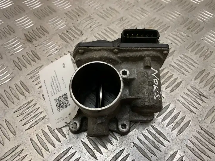 Toyota Auris 150 (2006 - 2012) 261000N030 Дроссельная заслонка — фото 1