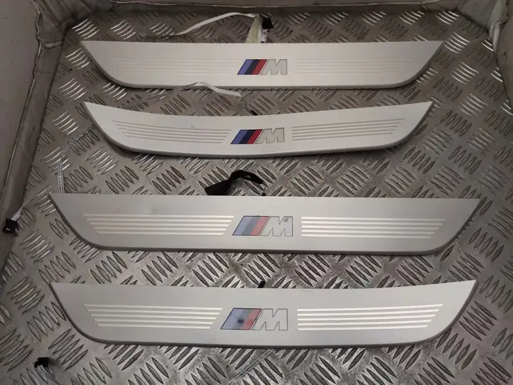 BMW 7 G11 G12 (2015 - 2022) 8061028 Внутренняя отделка переднего порога — фото 1