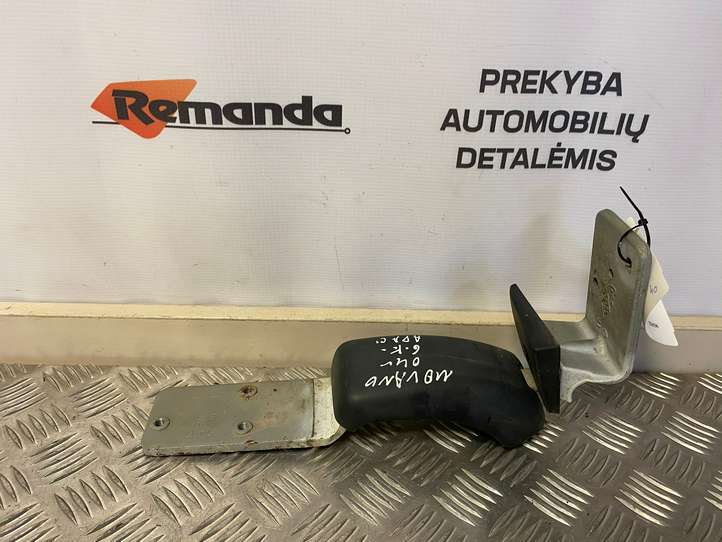 Opel Movano A (1998 - 2010)  7700352204 Нижняя петля задней двери