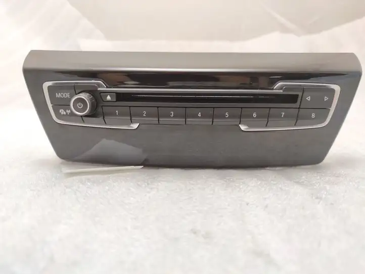 BMW 2 F46 (2015 - ) 9371455 Магнитола / мультимедийная система — фото 1