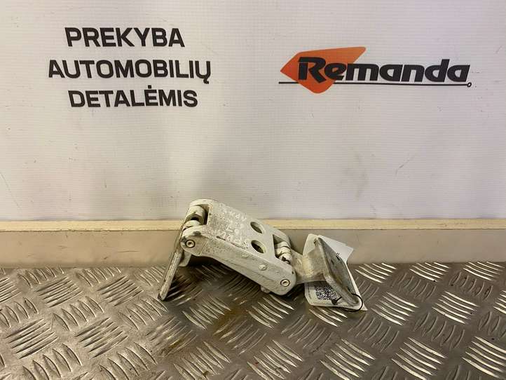 Mercedes-Benz Sprinter W906 (2006 - 2018)  A9067400237 Нижняя петля задней двери