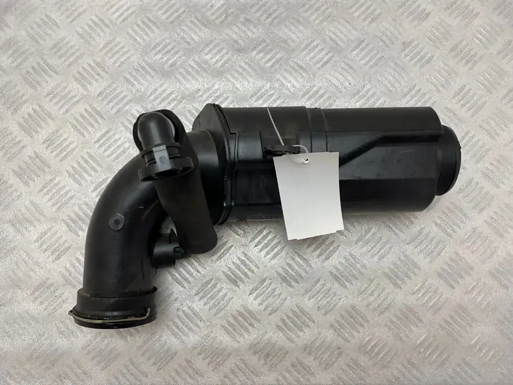 BMW 2 F46 (2015 - ) 7619268 Патрубок турбины — фото 1